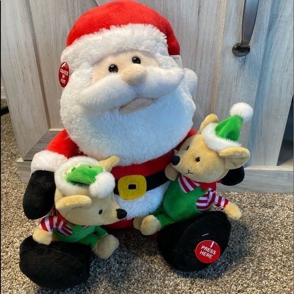 2016 Cuddle Barn Kris & The Kringles 12" Santa with Elf Helpers Animated Musical - Picture 1 of 7